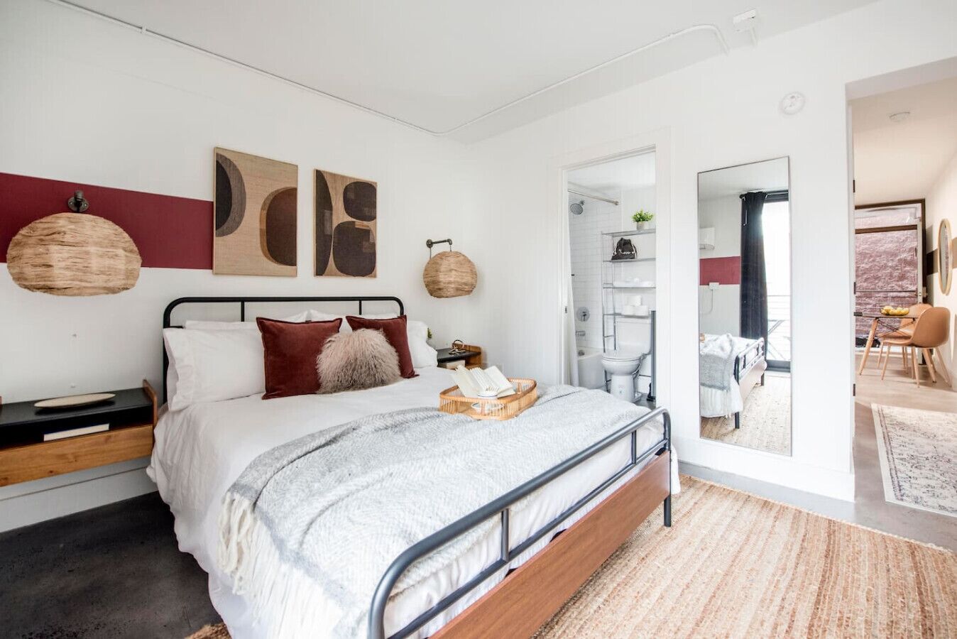 1 chambre, fer et planche à repasser, draps fournis