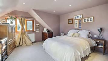 Rumah | 3 kamar tidur, setrika/meja setrika, Wi-Fi gratis, dan seprai linen