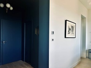 Interior - JADE (CARCASSONNE)