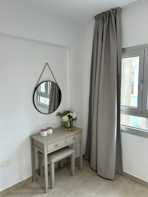 Interior - Charming 1-bedroom apartment in beautiful Paphos with AC, WiFi (Paphos)