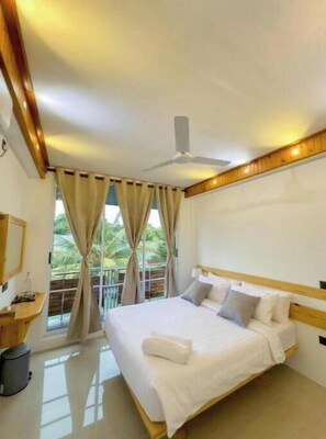 1 dormitorio, tabla de planchar con plancha, wifi y ropa de cama