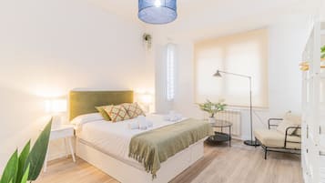 4 chambres, fer et planche à repasser, Wi-Fi, draps fournis