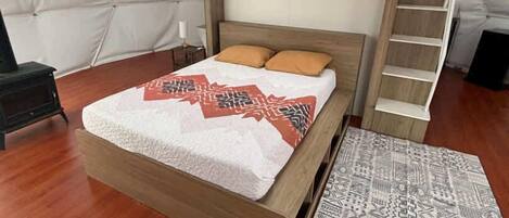 1 habitación y ropa de cama