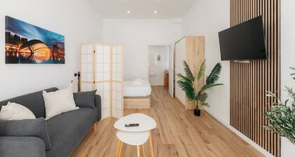 Stylish Studio with Easy Access to Valencia's Best