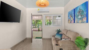 Egyptian cotton sheets, premium bedding, pillow-top beds, minibar