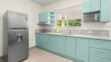 Villa Deluxe - utsikt mot bergen | Eget kök | Stort kylskÄp, mikrovÄgsugn, spishÀll och grytor/köksredskap