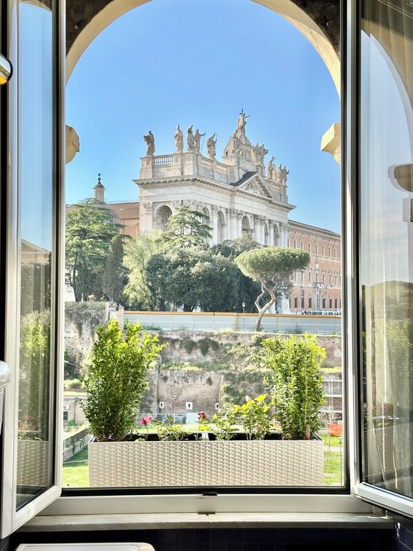 Panoramic Apartment, City View | Bathroom | Shower, hair dryer, towels, soap - Vacanze Romane Basilica (Rome)