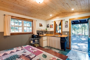 Cabin, Multiple Bedrooms, Smoking, Patio | Interior