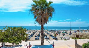 Front of property - Hotel Besani (Durrës)
