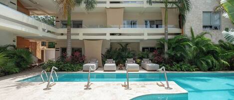 Piscina a l'aire lliure