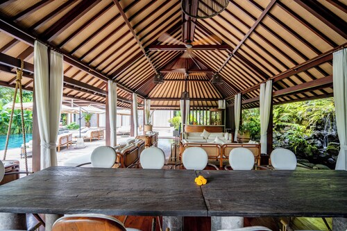 Discover Majestic Living: The Ultimate Getaway in a Former Royal Villa Estate