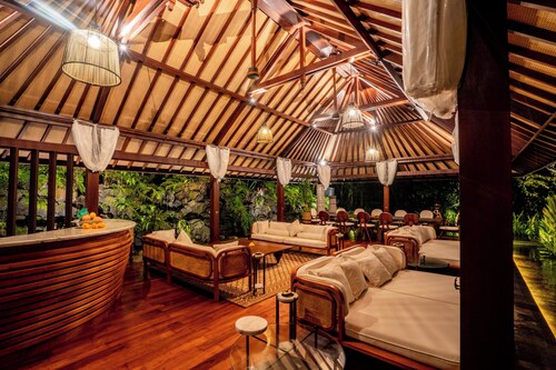 Discover Majestic Living: The Ultimate Getaway in a Former Royal Villa Estate