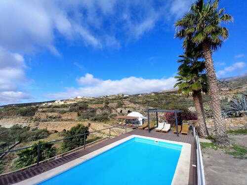 Bungalow with Pool in Rural Farm