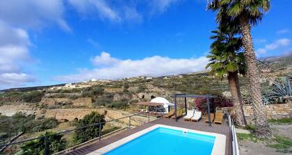 Bungalow with Pool in Rural Farm
