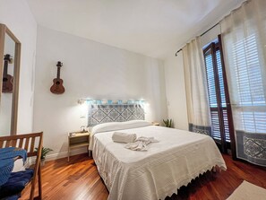 Habitació doble Deluxe, balcó | Roba de llit d'alta qualitat, wifi gratuïta i roba de llit 