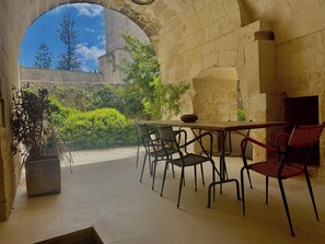 Outdoor dining - Fancy loft with garden in old Beccherie (Lecce)