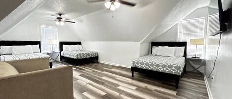 6 bedrooms, in-room safe, desk, iron/ironing board