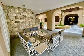 Apartment | Terrace/patio