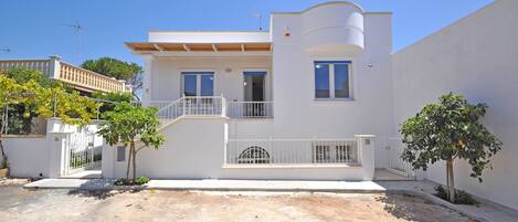 Villa, fumatori | 4 camere