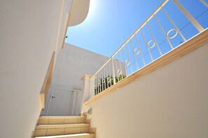 Villa, Smoking