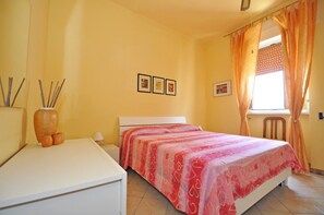 Apartment, Smoking | 3 bedrooms