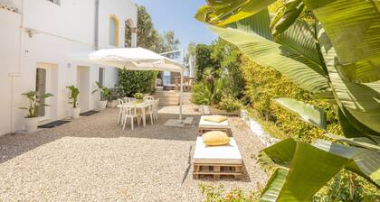 Belvedere - Seafront Apartment - 3 Places
