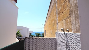 Villa, Smoking