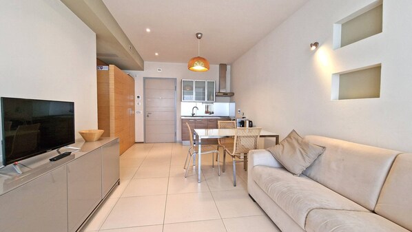 Casa, para fumadores | 1 habitación y insonorización 