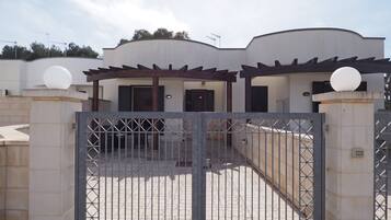 Villa, Smoking