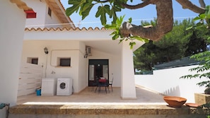 Villa, Smoking
