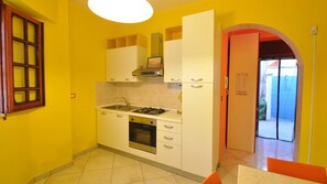 2 bedrooms - Villa for 6 People 2 Bedrooms a few Meters From the sea (Ugento)