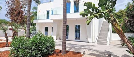 2 bedrooms