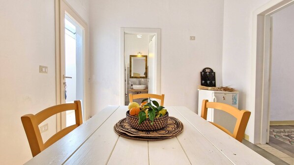 Casa, fumatori | 2 camere, una scrivania