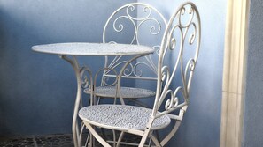 Hus, røyk | 2 soverom og skrivebord