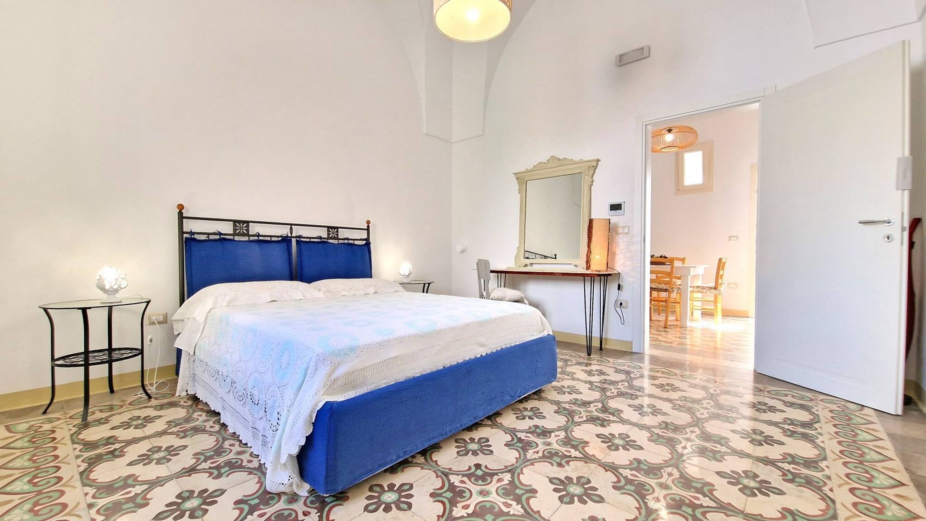 House, Smoking | 2 bedrooms, desk