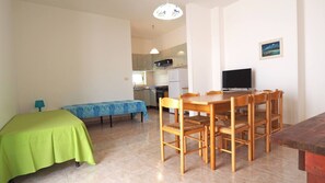 Apartment, Smoking - Apartment Torre Suda 2- 7 Beds Just a few Meters From the sea (Racale)