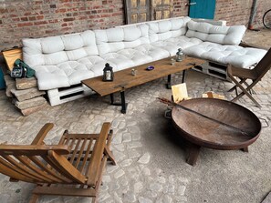 Property grounds - Vacation apartment & studio with outdoor lounge & barbecue (Oebisfelde)