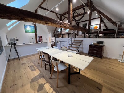 Vacation apartment & studio with outdoor lounge & barbecue