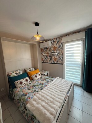 2 bedrooms, WiFi, bed sheets
