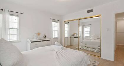 Spacious 4BR House w/Large Yard & Parking Prime LA