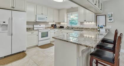 Cozy 3BR townhome 5 minutes from downtown and Cascades