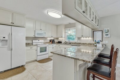 Cozy 3BR townhome 5 minutes from downtown and Cascades