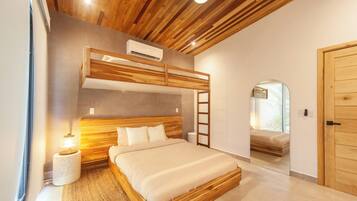 3 bedrooms, iron/ironing board, travel cot, free WiFi