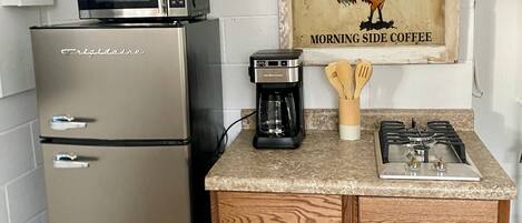 冰箱、微波炉、炉灶、茶具/咖啡用具