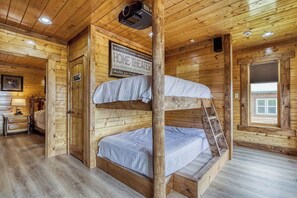 2 slaapkamers, een strijkplank/strijkijzer, wifi, beddengoed