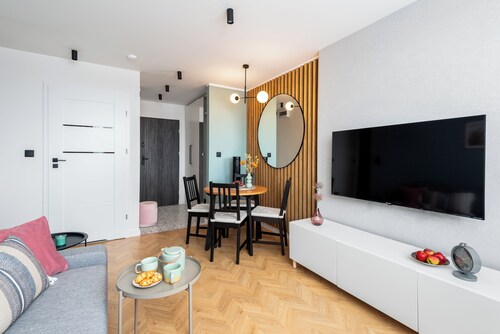 Diamond - by Kairos Apartments