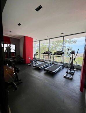 Fitness facility - Comfortable apartment in the city center / Swimming pool / Gym / City view (Santo Domingo)
