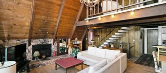 Breath Taking Lake View - Charming 3-bedroom cabin in terrific Lake Arrowhead!