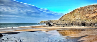 Trem y Gorwel, Aberporth