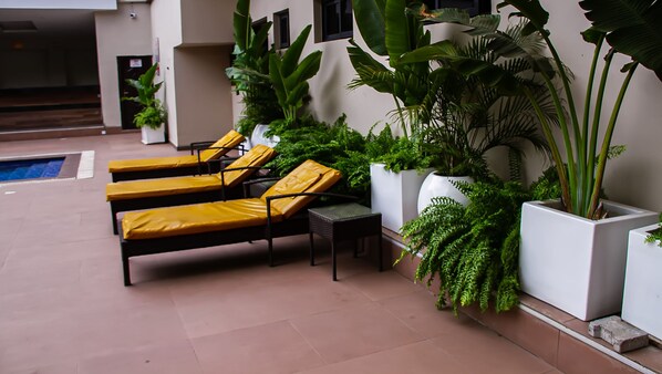 10 piscinas externas